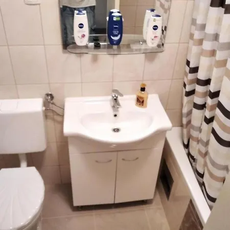 Apartment With Wifi - 22002 *